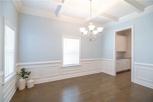 Building Photo - Spacious & Stylish 4BD Home with Loft in C...