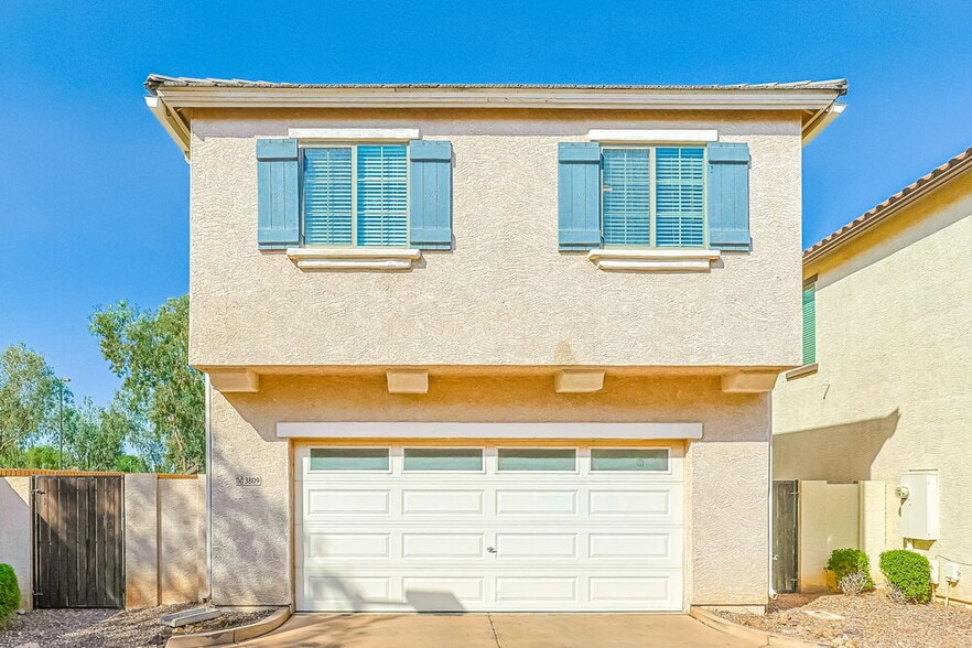 Building Photo - 3809 E Santa Fe Ln