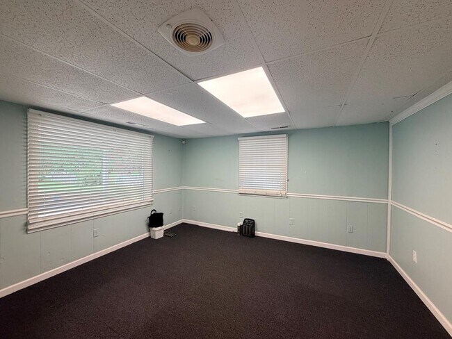 Building Photo - 33453 Chincoteague Rd