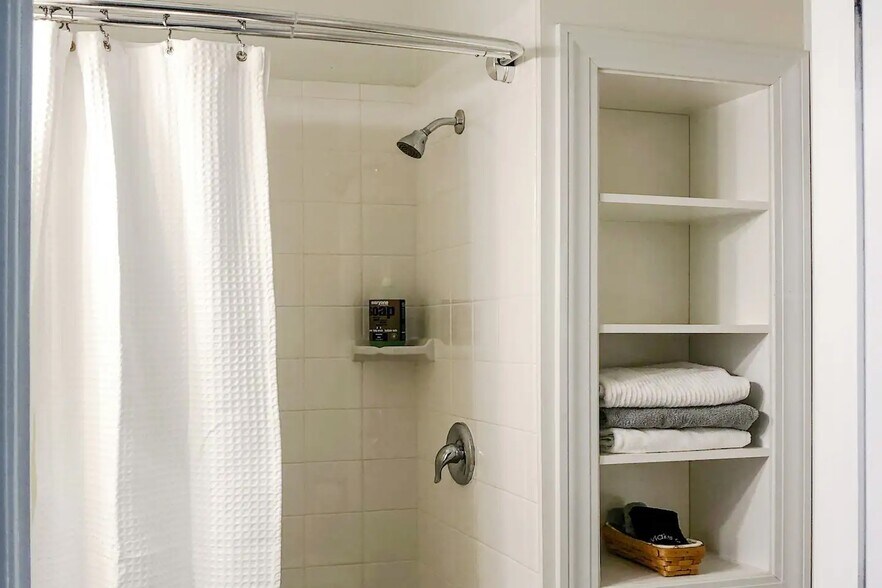 Bathroom - 4160 Lorain Ave
