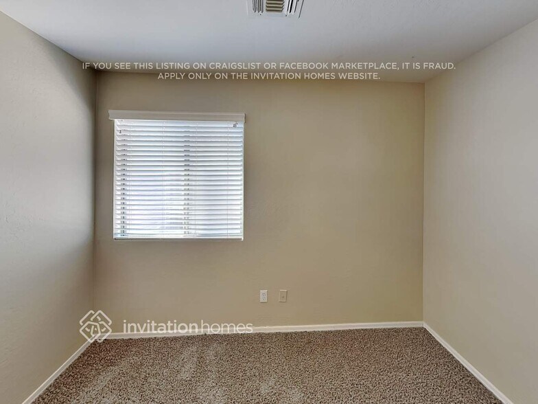 Building Photo - 16059 W Larkspur Dr