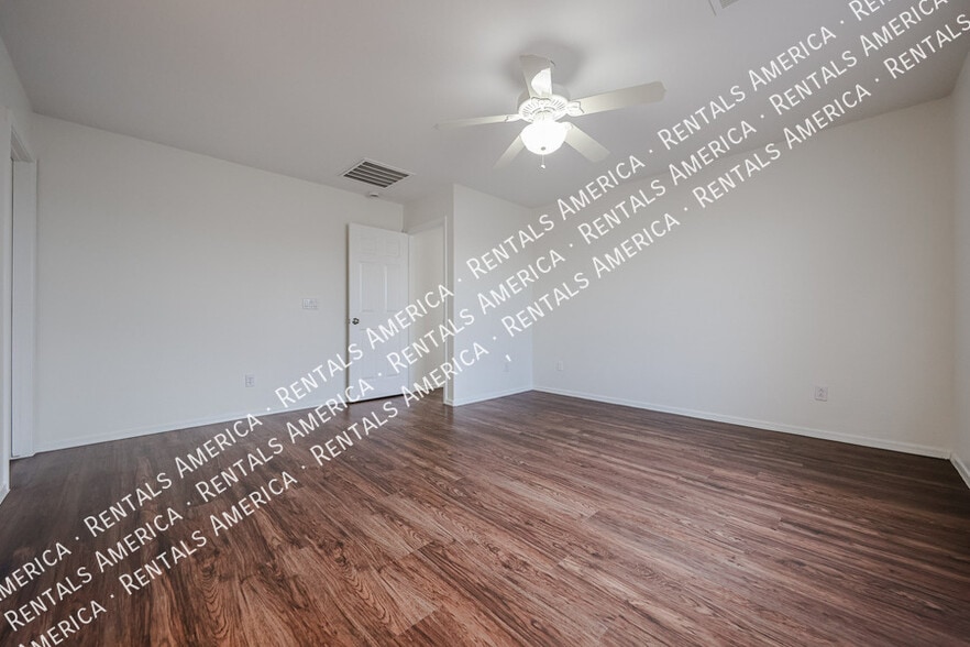 Building Photo - 29120 N Yellow Bee Dr