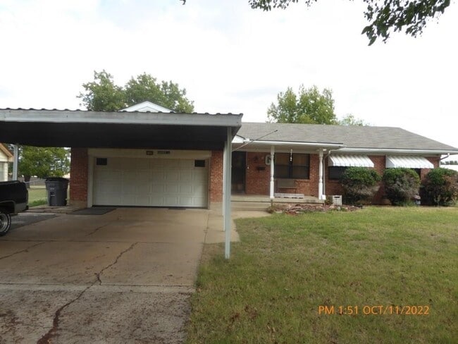 Primary Photo - 2709 NW Marion Ave