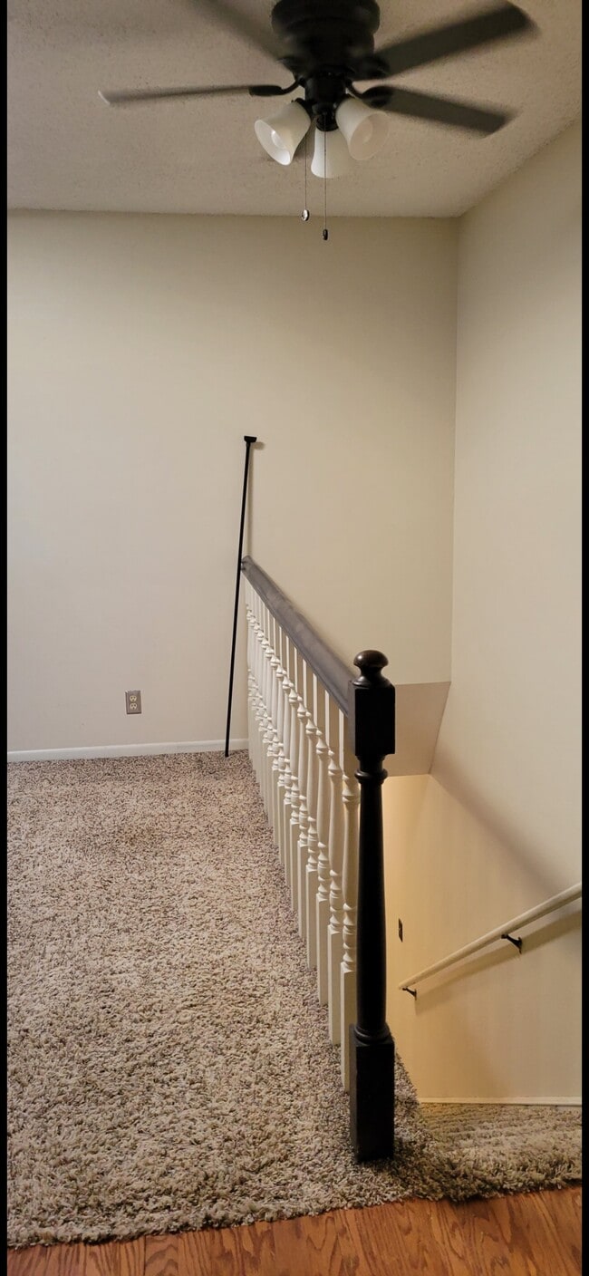 Upstairs living room - 2805 Ponca St