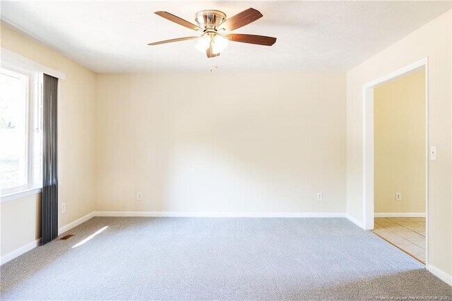 Building Photo - 1113 Oakstone Dr