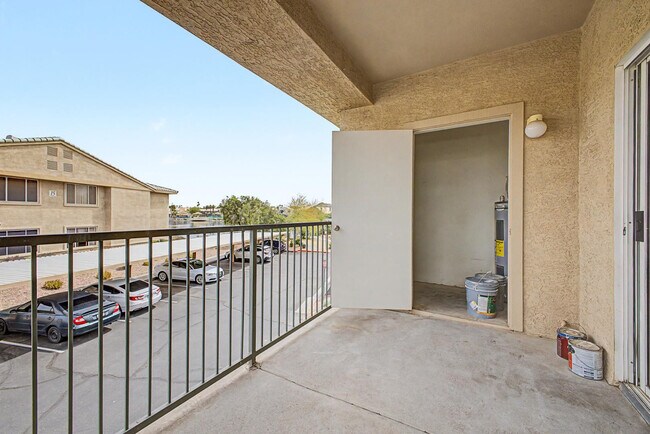 Building Photo - 16013 S Desert Foothills Pkwy