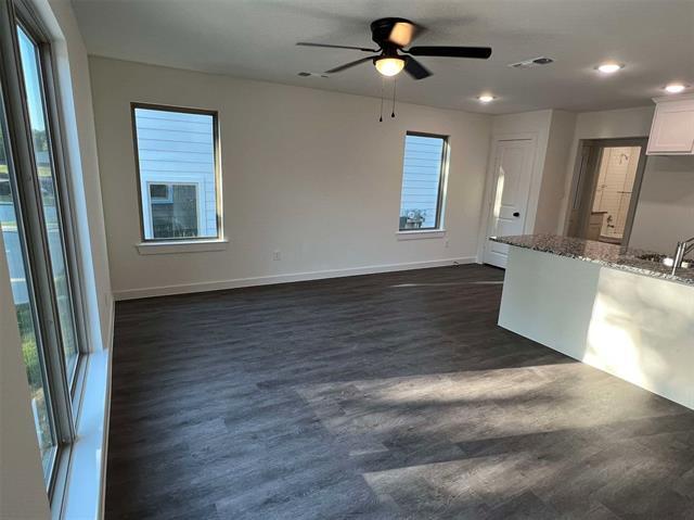 Building Photo - 2526 S Fannin Ave