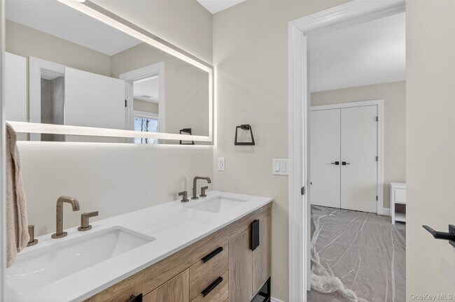 Building Photo - 24 Wildwood Dr