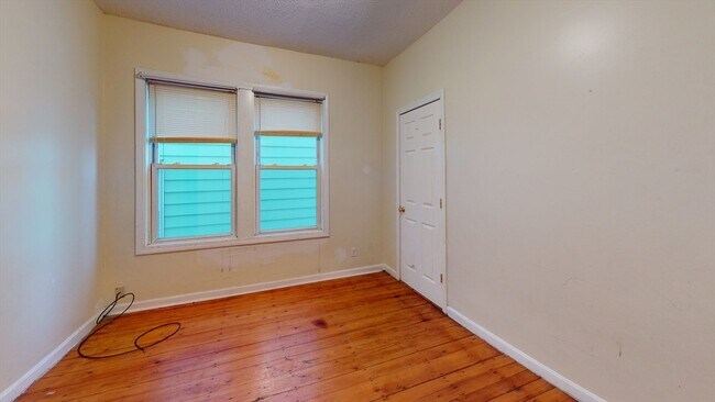 Building Photo - 15-17 Langdon St