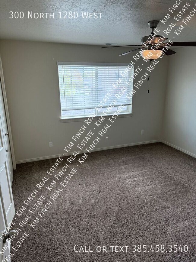 Building Photo - 300 1280 W