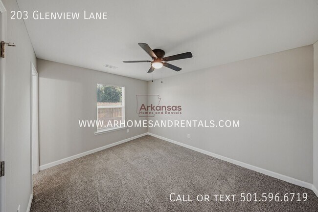 Building Photo - 203 Glenview Ln