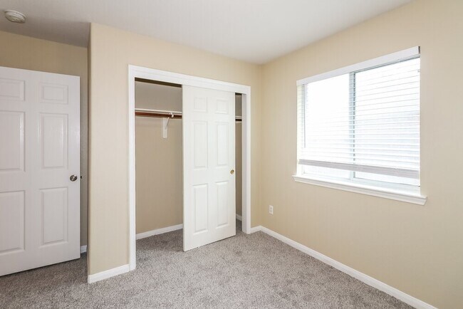 Building Photo - 5203 Lost Cove Ln