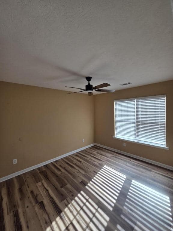 Building Photo - 1465 Stoneleigh Way