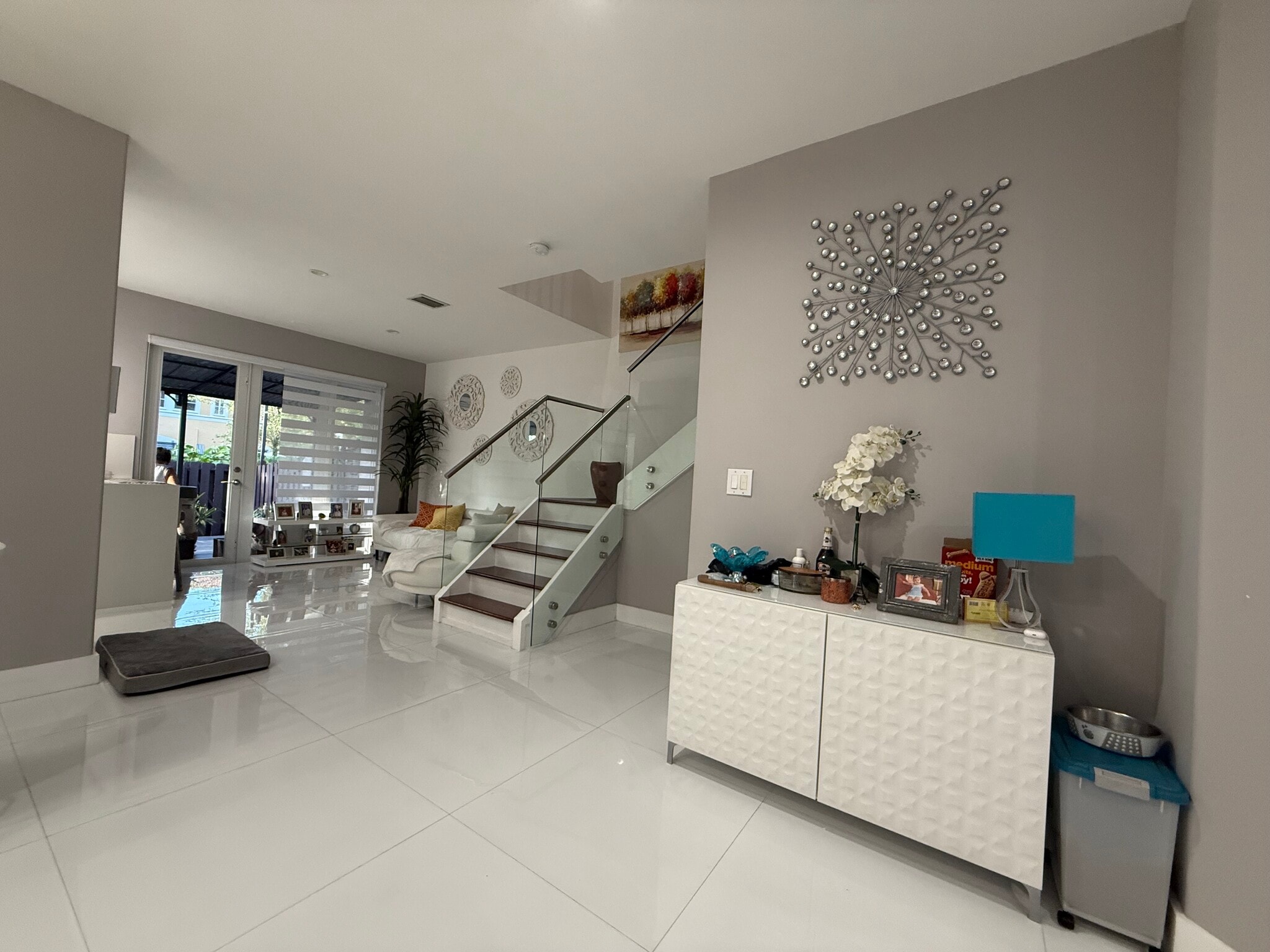 ENTRANCE - 10775 NW 81st Ln