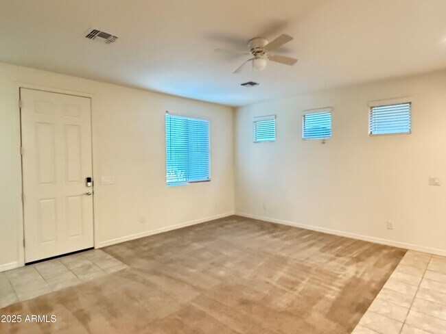 Building Photo - 3916 S 58th Ln