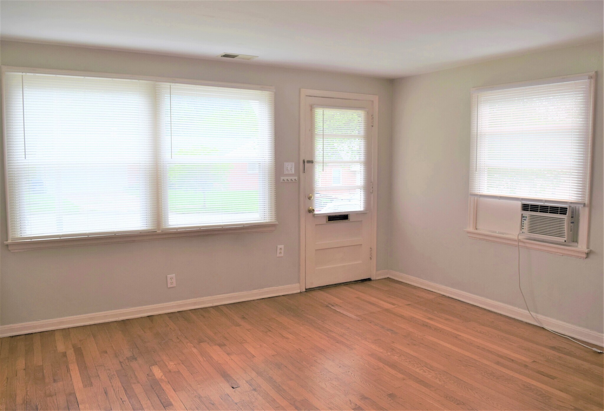 Building Photo - 1229 Louisville Ave