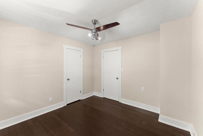 Building Photo - 4035 Thames Dr