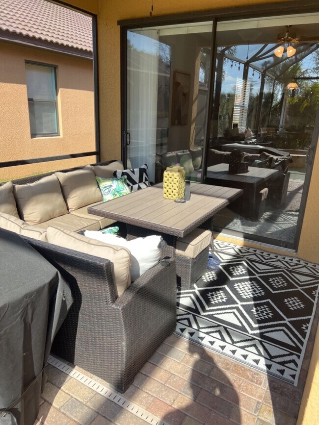 Building Photo - 12214 Country Day Cir