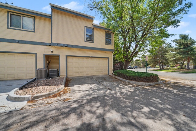 Building Photo - 8774 Allison Dr