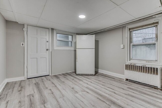 Building Photo - Apartment in Upper Fells Point, Baltimore, MD!