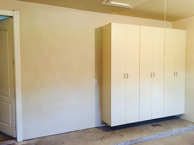 Garage Storage - 8109 Gallery Way
