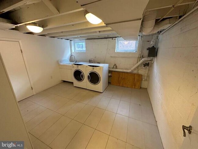 Laundry/Storage - 4822 16th St N