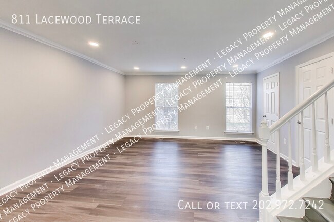 Building Photo - 811 Lacewood Terrace