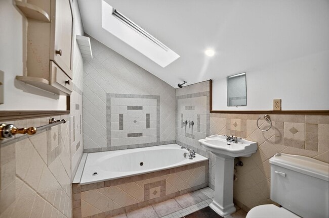 Building Photo - 2003 Griswold Ln