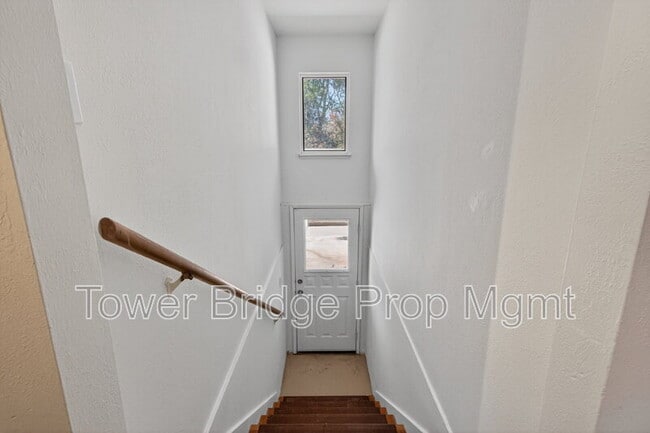Building Photo - 3937 Orangewood Dr