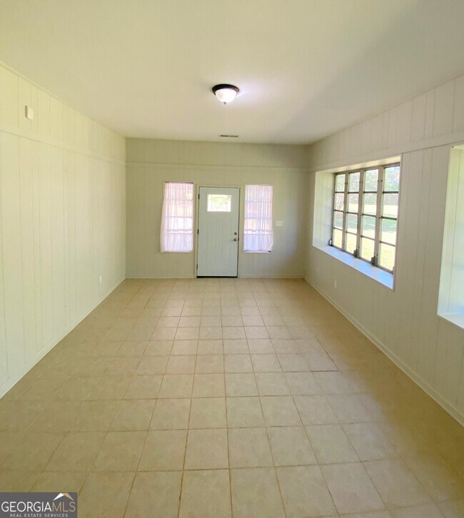 Building Photo - 8308 Villa Rica Hwy