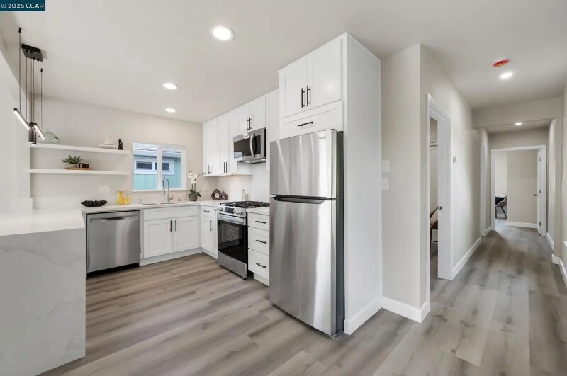 Building Photo - 1245 90th Ave