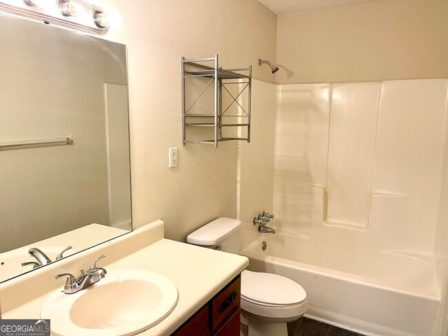 Building Photo - 310 S Jeff Davis Dr