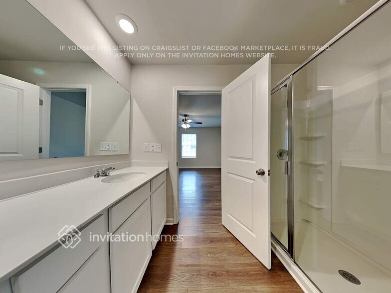 Building Photo - 5140 Spring Breeze Blvd