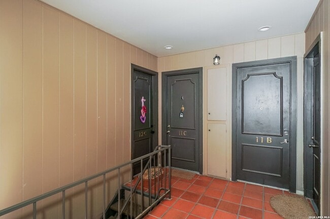 Building Photo - 7711 Broadway St