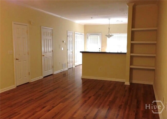 Building Photo - 205 Woodstone Dr