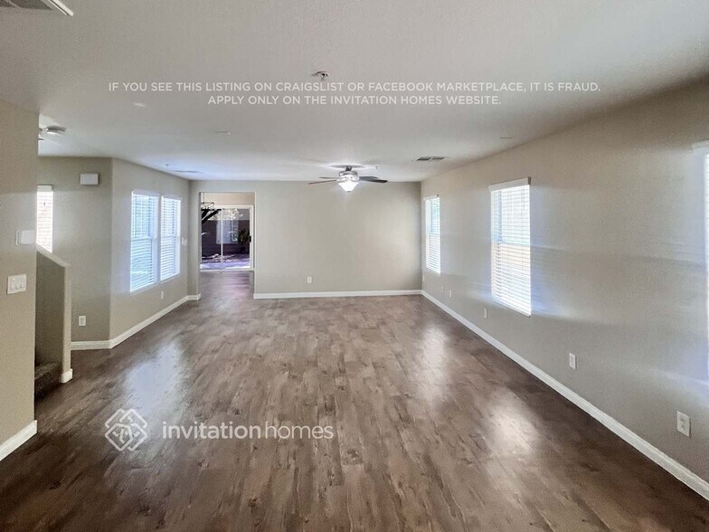 Building Photo - 644 Desert Passage St