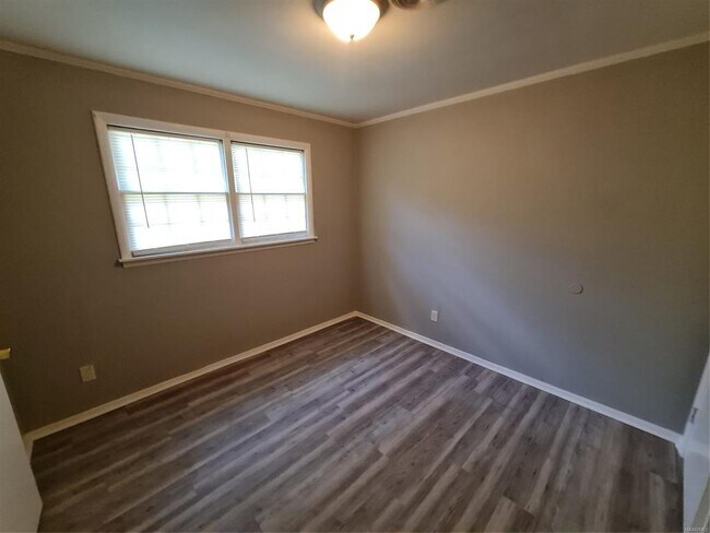 Building Photo - 1128 Karen Rd