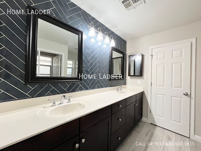 Building Photo - 2452 N 73rd Ln