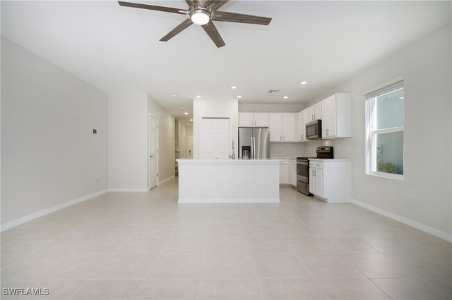 Building Photo - 15253 Wildflower Cir