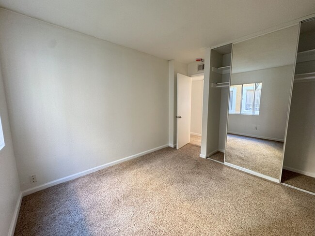 Building Photo - *** Move-In Special*** Luxury Living at Wa...