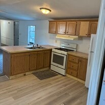 Building Photo - 447 N Plum St