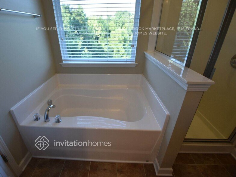 Building Photo - 17124 Caldwell Track Dr