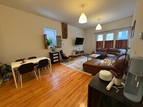 Building Photo - 25 Church St