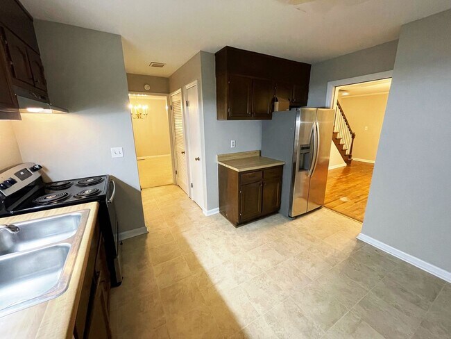 Building Photo - 4301 Little River Rd