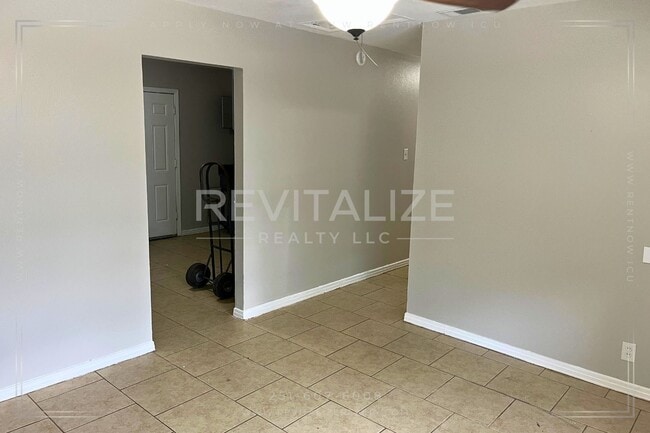 Building Photo - Move-in Ready 3 Bed 1 Bath Home!