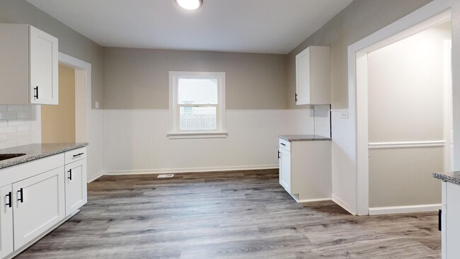 Building Photo - 1st Month Free! Renovated 3 bedroom home n...