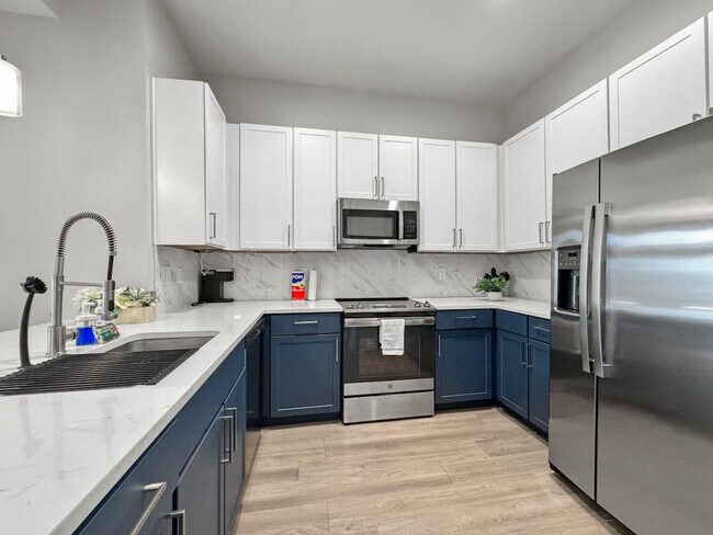 Building Photo - 2901 Indiana St