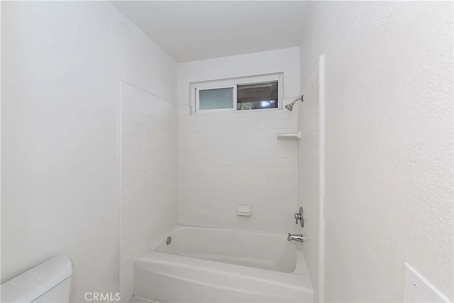 Bathroom - 737 N Chippewa Ave
