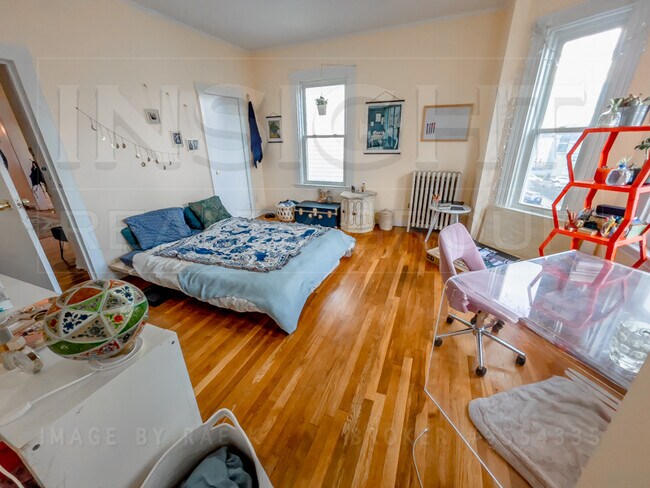 Building Photo - 18 Egleston St