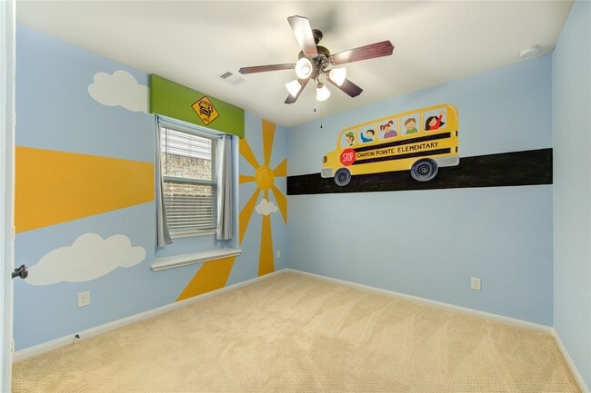 Building Photo - 18318 Russett Green Dr